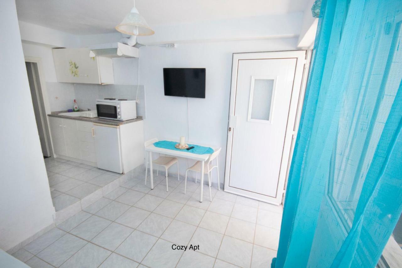 Aello Sea-Seafront Apartments Skala Fourkas Ngoại thất bức ảnh